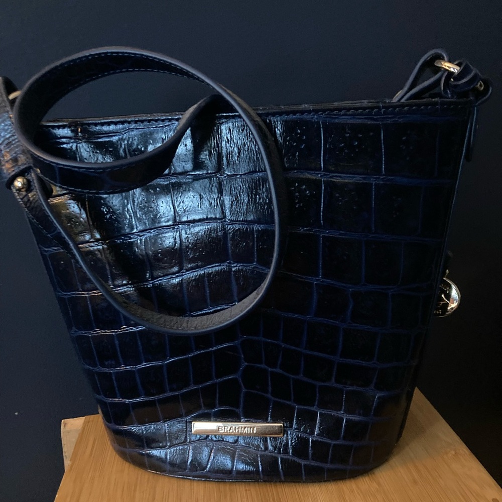 V Rare Brahmin Midnight Blue Bag